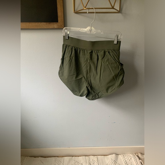 Kathmandu Hiking Shorts - Picture 4 of 5